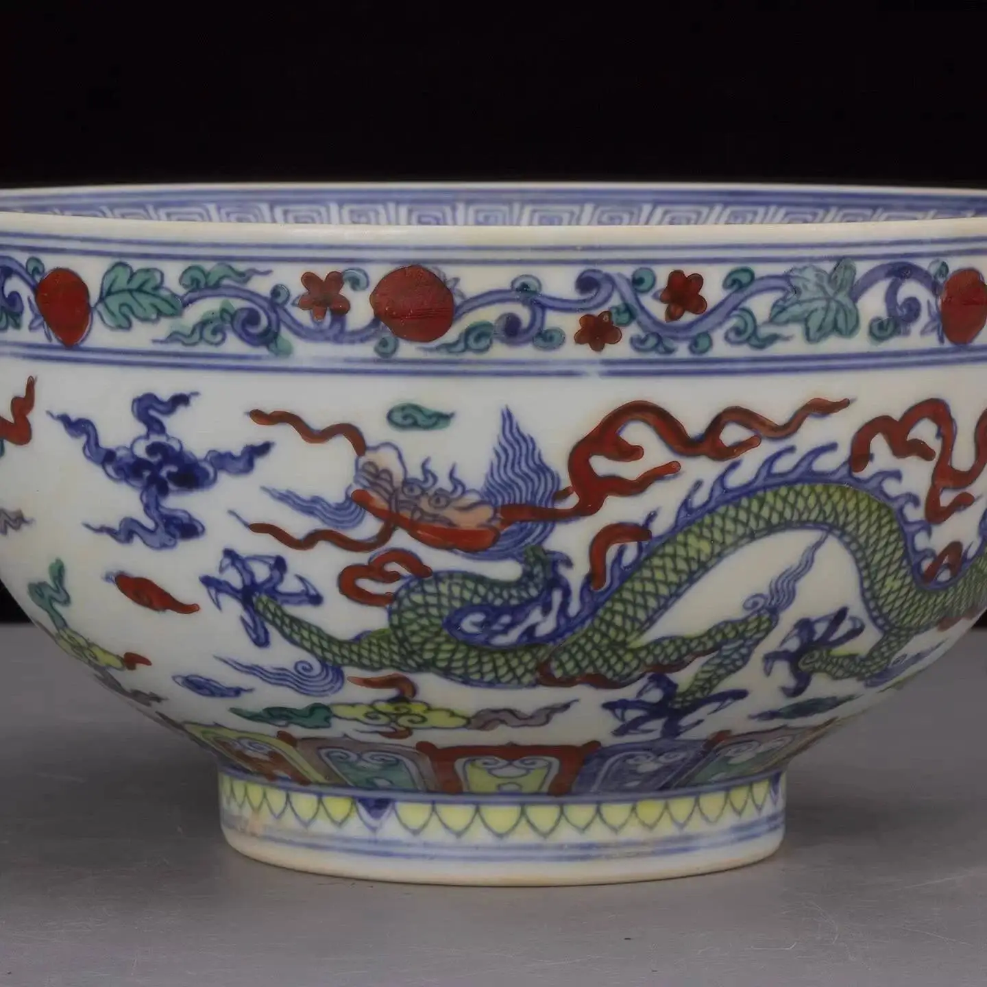 Chinese Ming Dynasty Hualanbai Ducai Porcelain Bowl With Dragon Pattern 7.36