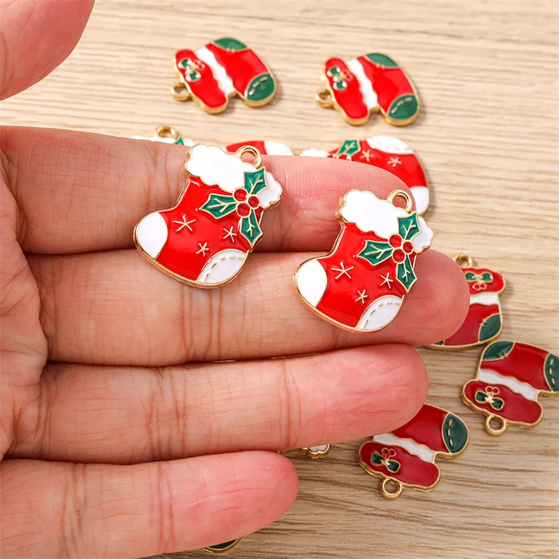 10 Stück niedliche Emaille-Weihnachtssocken-Anhänger für die Schmuckherstellung, Halsketten, Ohrringe, Armbänder, Accessoires, DIY-Bastelarbeiten, Geschenke – Detail 3
