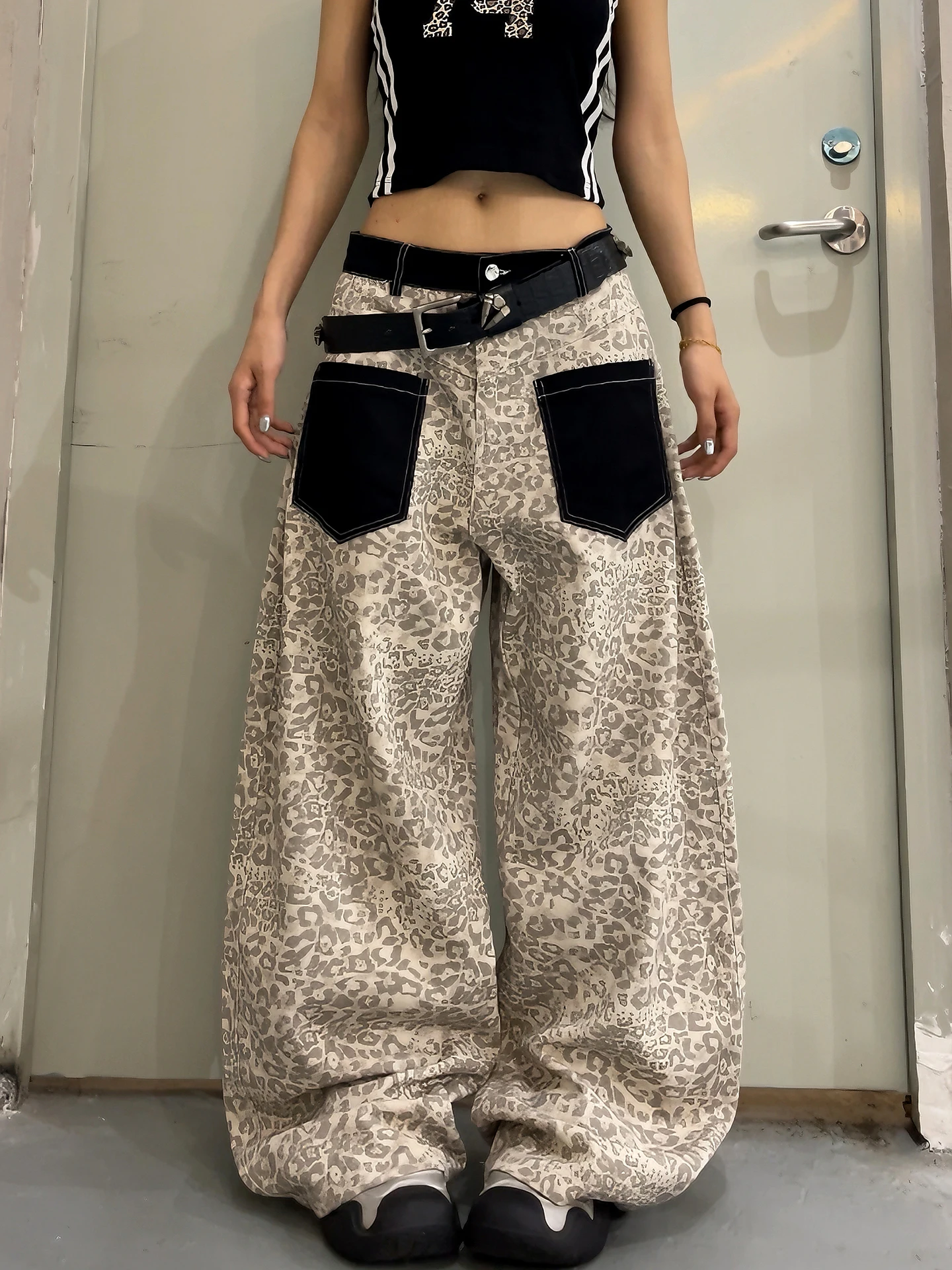 

American Retro Leopard Print Patchwork Pocket Design Denim Jeans Loose Street Style Wide Leg Casual Long Trousers for Women