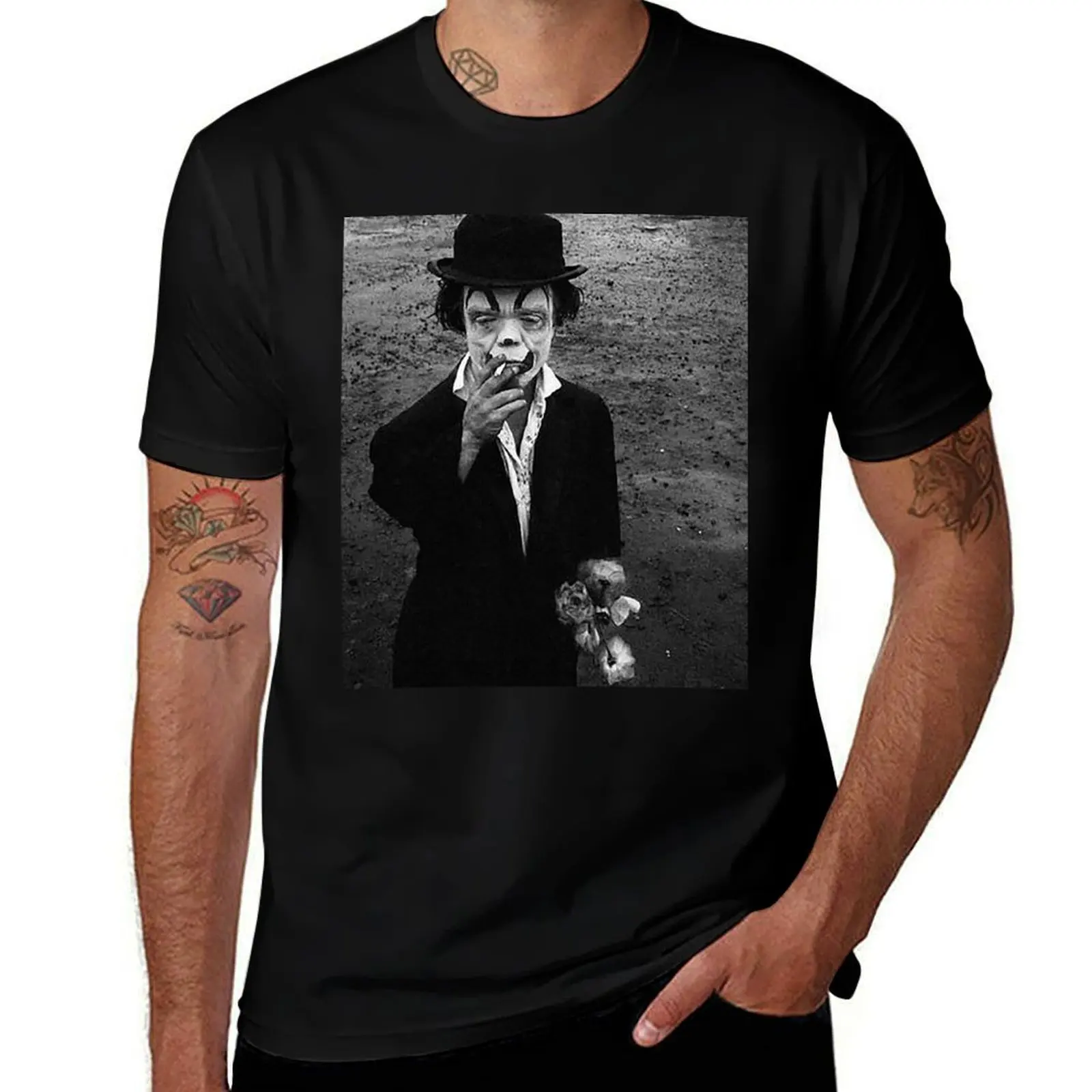 

Clown, sad clown, Smoke break, smoking clown, scary vintage circus, Clyde Beatty Circus, circus T-Shirt