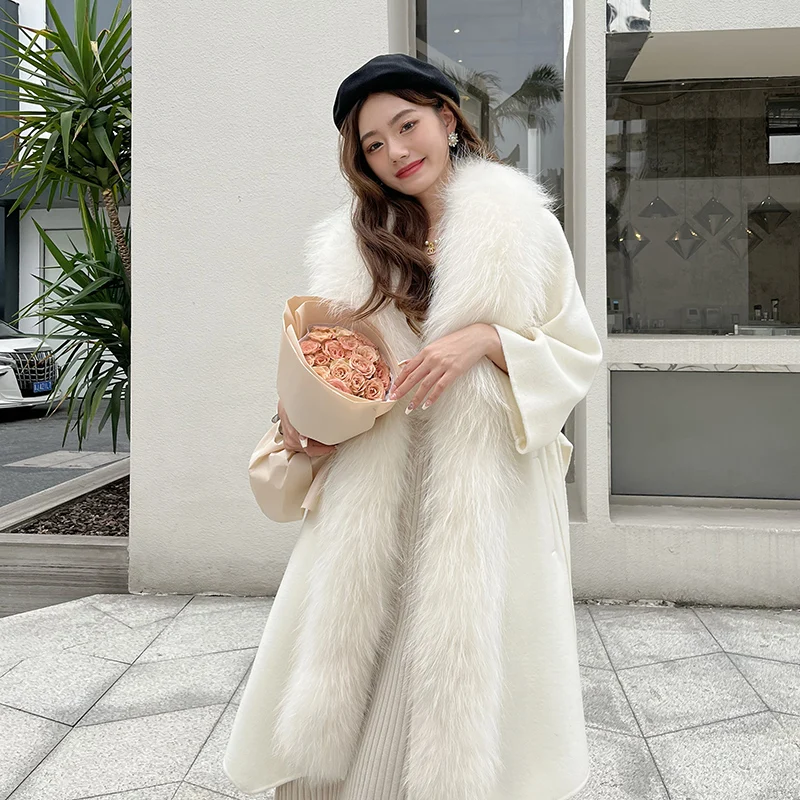 

2024 Famous Beige white Luxurious natural raccoon dog fur collar Long real woolen trench coats