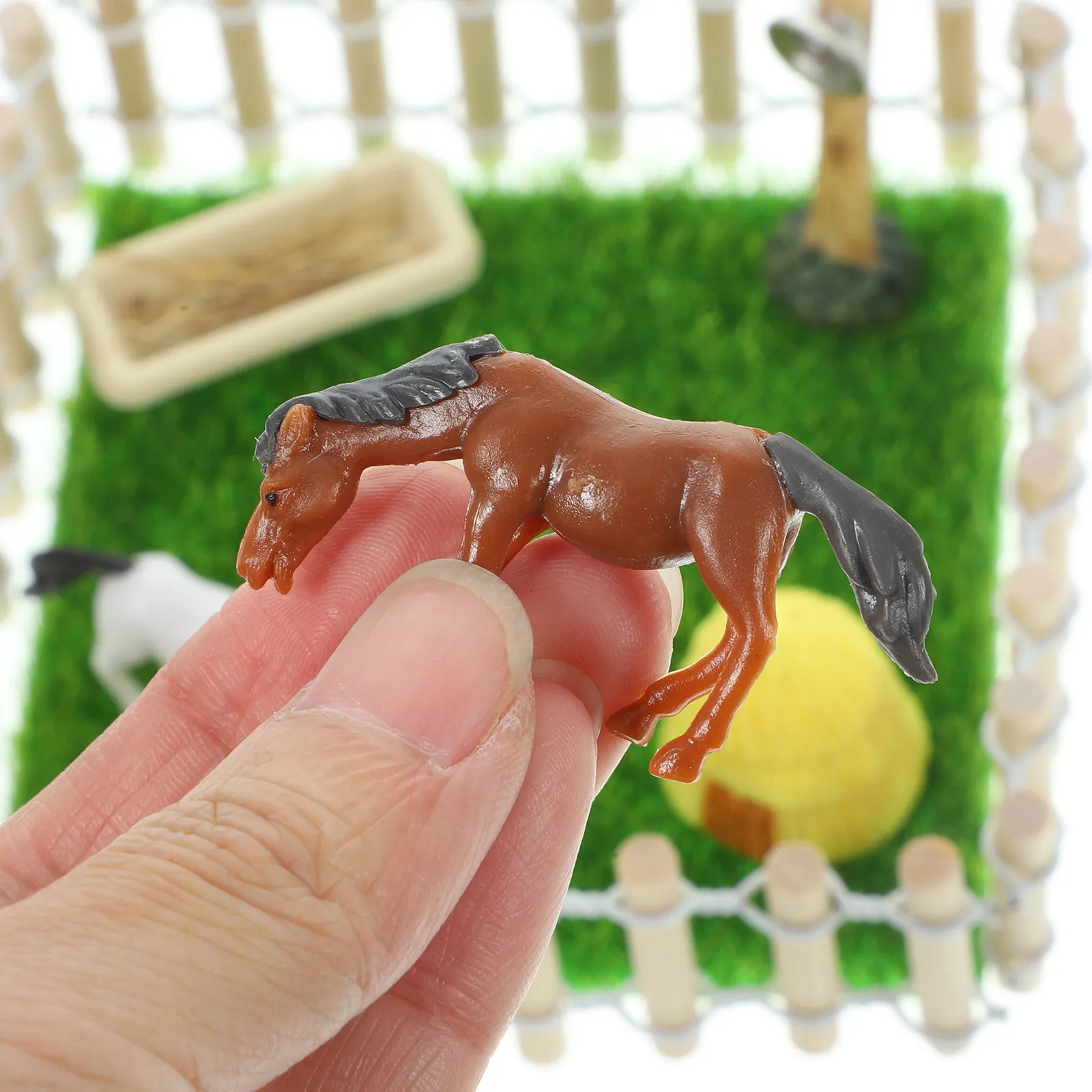 

1Set Realistic Miniature Horse Ranch Stable Set for Dollhouse Layouts Indoor Outdoor Decor DIY Mini Garden Desk Decoration Fairy