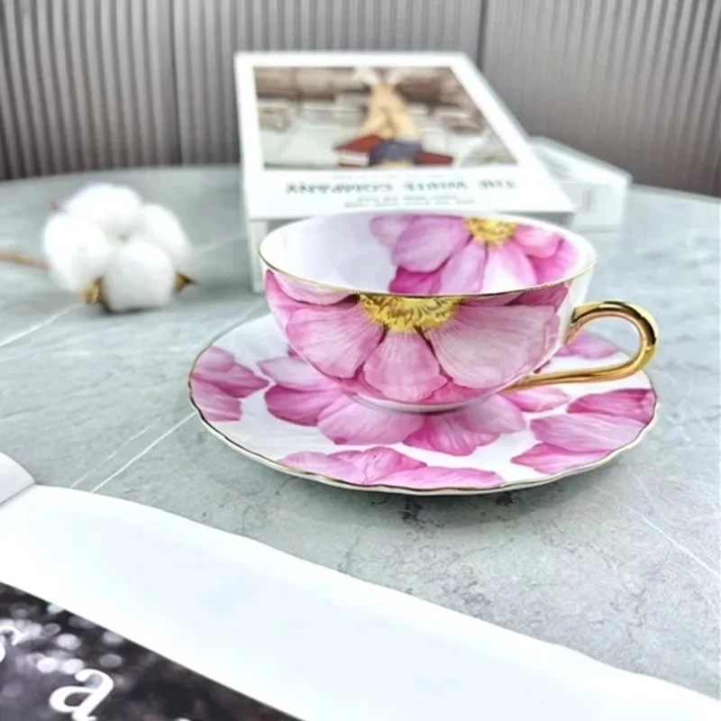120ml Rose Ceramic Mug Coffee Cup Set Afternoon Black Tea Cup Saucers Set Handmade Gold Plated Handle Tea Cup New Home Gift