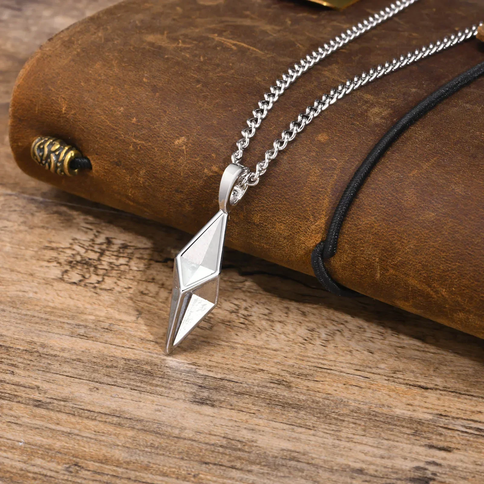 Mens Star 4-Pointed Necklaces,Waterproof Stainless Steel Geometric Pendant Collar Father\'s Day Birthday Gifts Jewelry