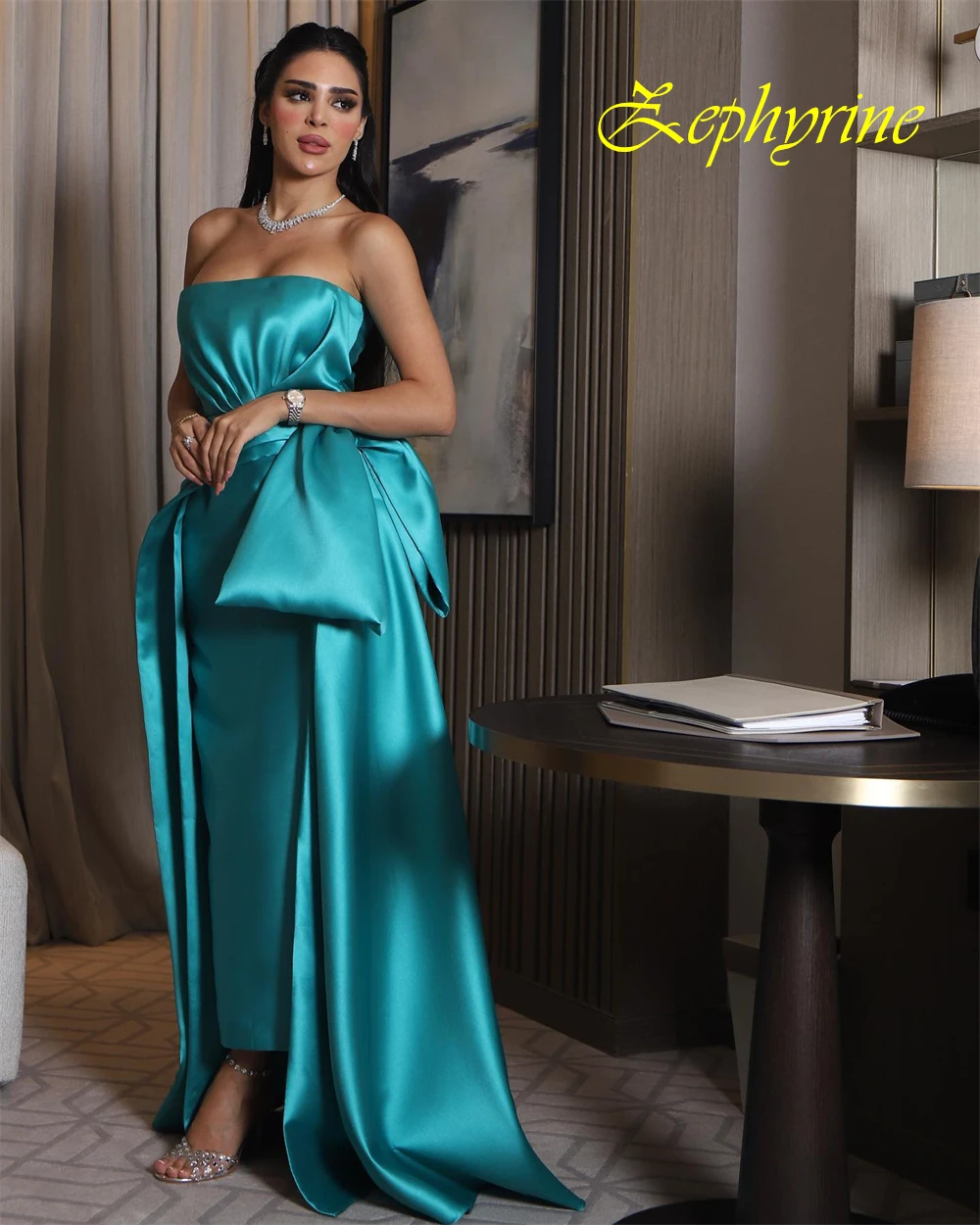 Customized Elegant Strapless Evening Dress and Exquisite Satin Special Occasion Gowns and Temperament Sleeveless Celebrity Gowns