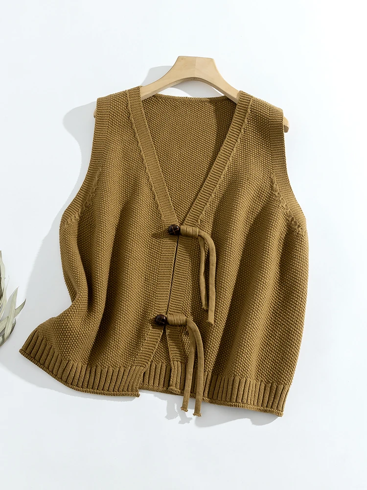 High Quality V-neck Knitted Vest for Women's Outerwear Sweater with Sweater and Camisole, Loose Fitting Sleeveless Sweater