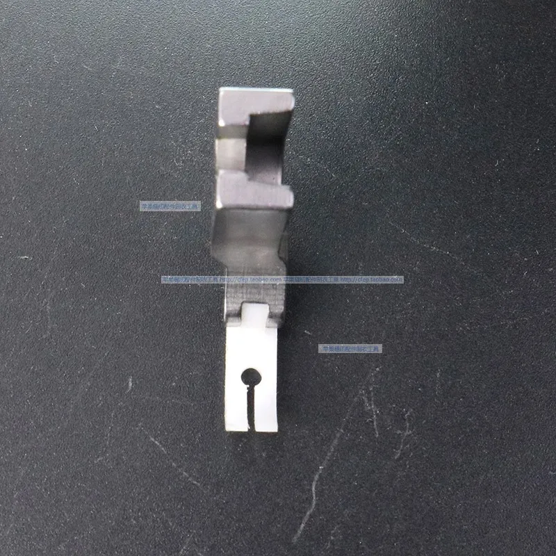 EP Imported Metric UHM-S2525C Bottom Width 5mm Ultra Short Body Light Silk Glue Presser Foot Zipper Double Flat Presser Foot