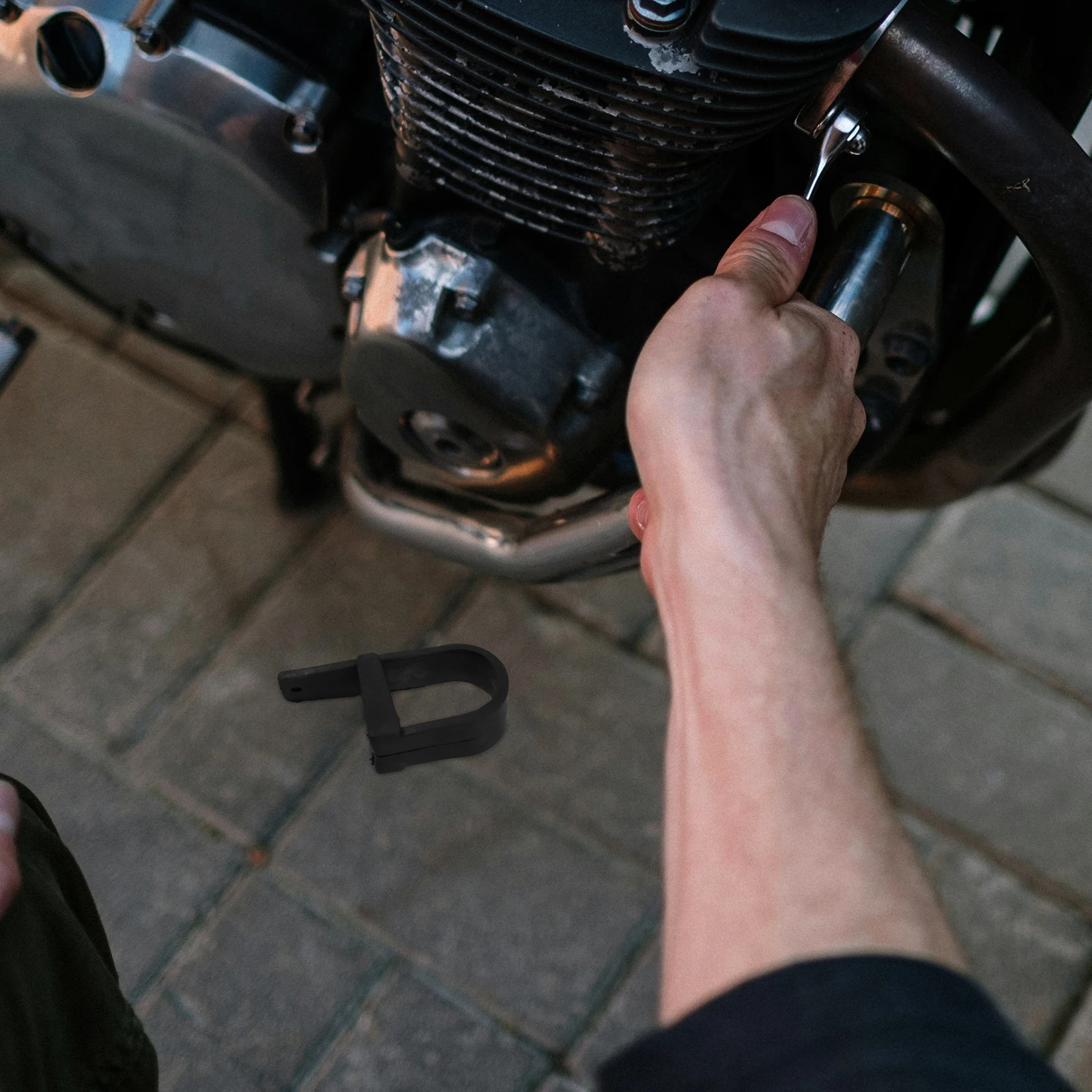 

2 Pcs Motorcycle Chain Rubber Protector Off Road ATV Buffer Chain Rest Slider Shockproof Easy Install