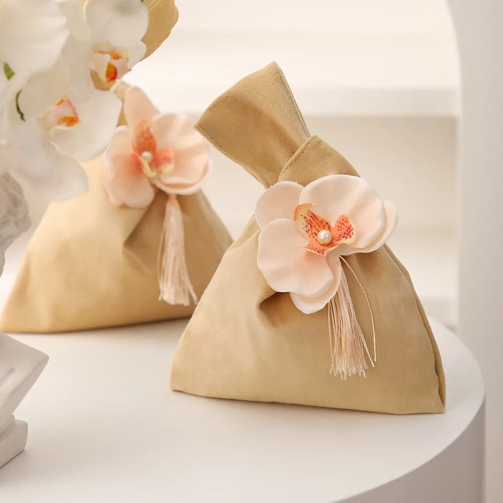 

Velvet Flower Tassel Wrist Bag Orchid Make Up Pouch Wedding Candy Bag Temperament Jewelry Packing Festive Sugar Box Banquet
