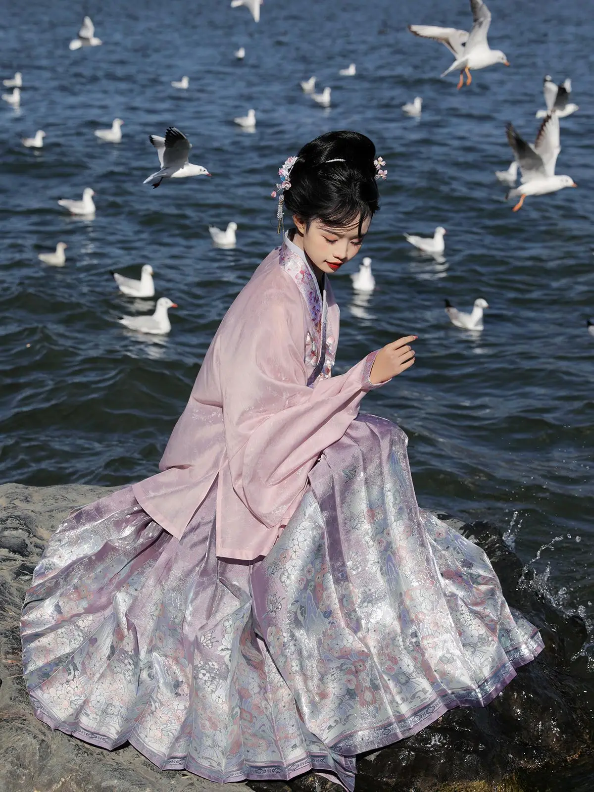 

Весенне-летняя вышитая юбка-пипа с хвостом, ханьфу, повседневная одежда, китайский традиционный костюм, женская модная одежда премиум-класса