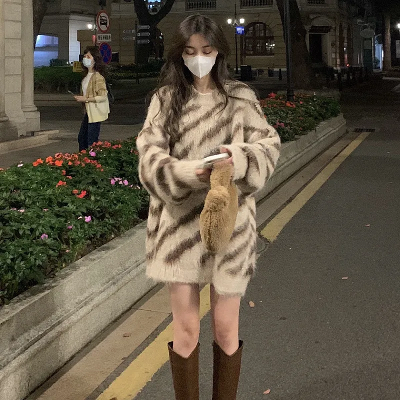 

Mid-length Mink Velvet Striped Sweater for Women Loose Outer Wear Lazy Style New Trendy Sweater Top