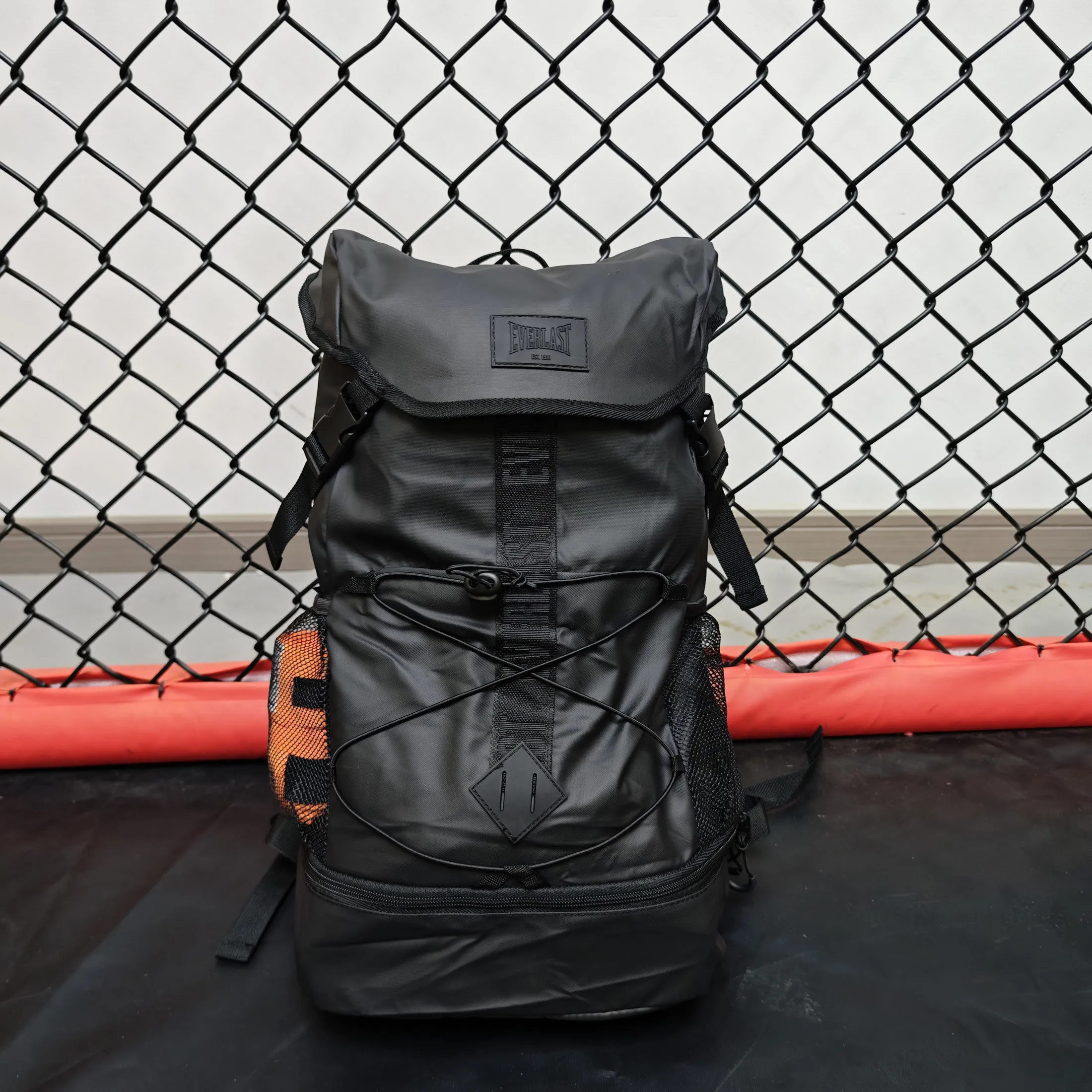 Universal Fitness Sports Backpack Boxing Martial Arts Training Bag Drawstring Closure Unisex 35L 40L Gym Bag Punching Gloves