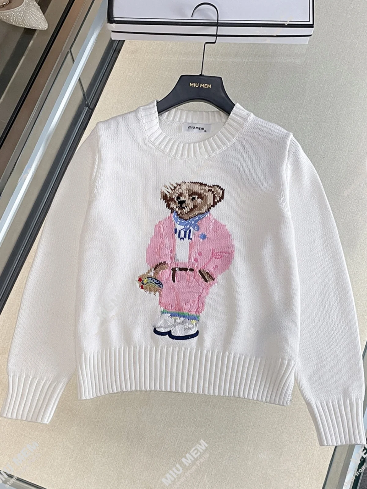 

Вязаный свитер с вышивкой Sweet Bear, женский, зимний, модный, мягкий, высококачественный, европейский стиль, премиум-качество, женская вязаная одежда