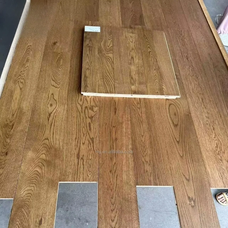 맞춤형 대형 폭 7 & 9인치 화이트 오크 원목 바닥재 브러쉬드 UV 래커 마감 거실용 원목 바닥재