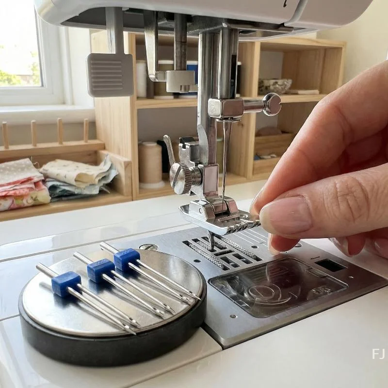 [YU]Double Twin Needles Size 2/3/4mm And Wrinkled 7 Grooves Sewing Presser Foot Set For Sewing Machine Sewing Accessories