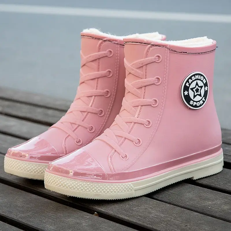 Stilvolle warme Damen-Regenschuhe mit Fell, wasserdichte Winterstiefel, Damen-Galoschen, modische Garten-Regenschuhe, Plüsch-Regenstiefel der Marke – Detail 22