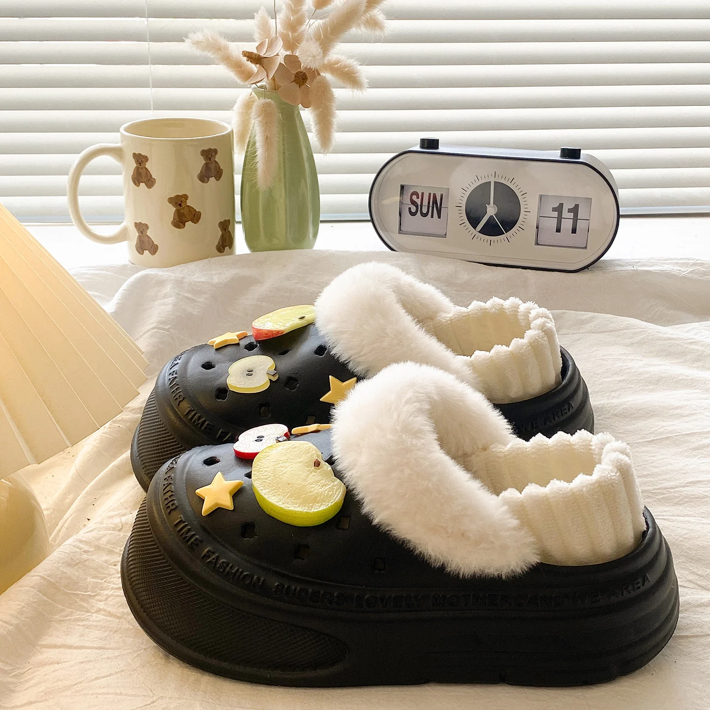 شباشب مقاومة للماء للنساء قباقيب مبطنة بالفرو أحذية شتوية للحديقة شباشب منزلية دافئة أحذية البغال الداخلية والخارجية أحذية الحديقة غير قابلة للانزلاق #4