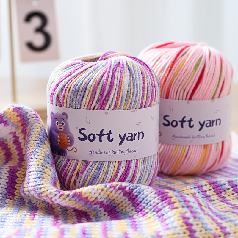 300 g weiche und dünne Garnkugeln werden für handgestrickte Garn zur Herstellung warmer und modischer Herbstoberteile, Strickschuhe, Mützen, Schals, Oberbekleidungen, Tücher, Handschuhe, Jacken,