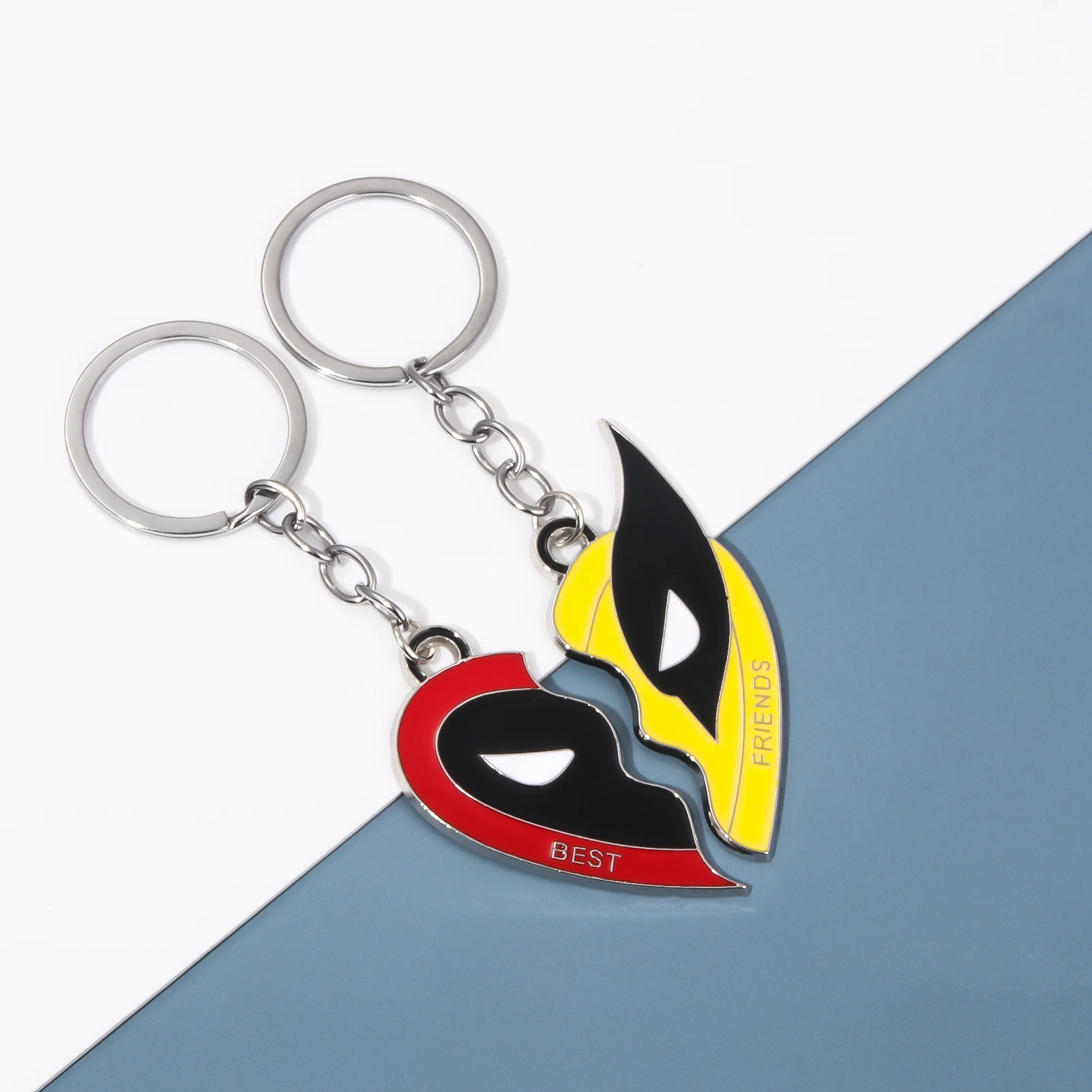 Movie Deadpool and Wolverine Best Friends Red Yellow Clown Mask keychain Pendant Love Heart Combination For Bag Friends Jewelry