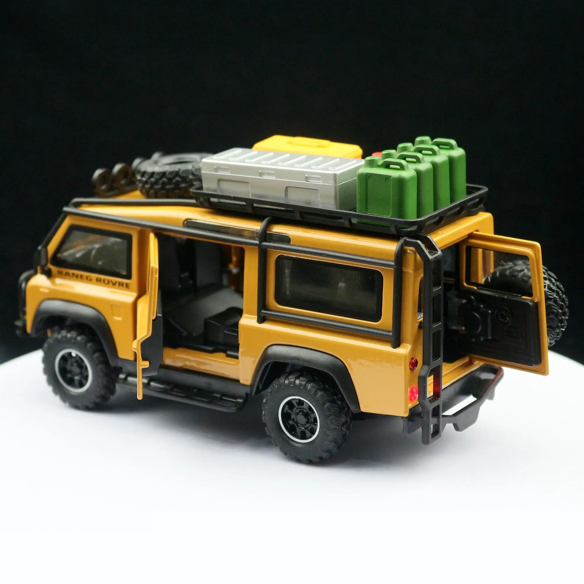 1/32 Land Rover Defender Van Renderings Cab Forward Toy Car Model