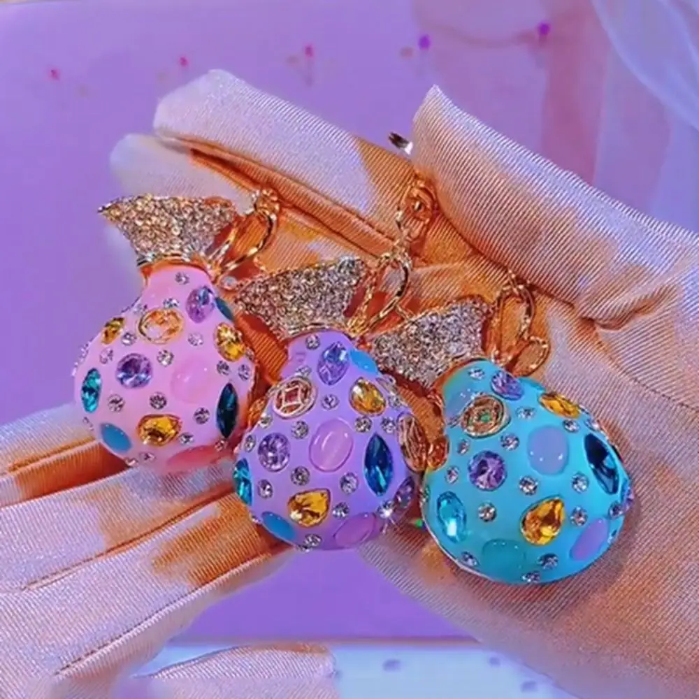 

Rhinestone Money Bag Keychain Good Fortune Colorful Lucky Bag Car Keychain Metal Creative Blessing Bag Keychain Bag Pendant