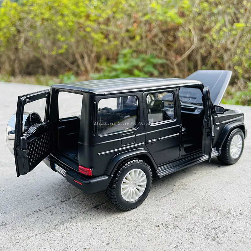 Maisto 1:25 Mercedes-Benz 2019 G-Class Simulation Alloy Car Die-casting Model Crafts Decoration Collection Toy Tool Gift Model