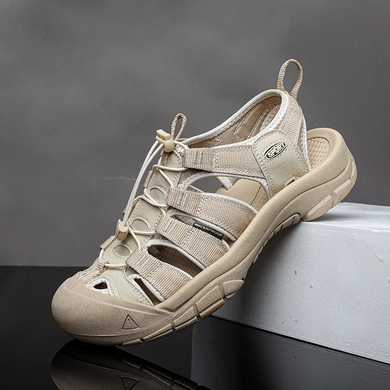 

Лидер продаж в британском стиле, мужская повседневная кожаная пляжная прогулочная обувь, летние уличные нескользящие сандалии, новые дизайнерские кроссовки ручной работы на плоской подошве