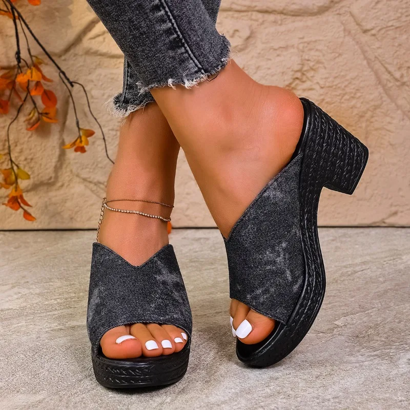 

Women Beach Summer Shoes 2025 New Women Fashion Trend Outdoor Slip on Comfortable Sandals Shoes for Women