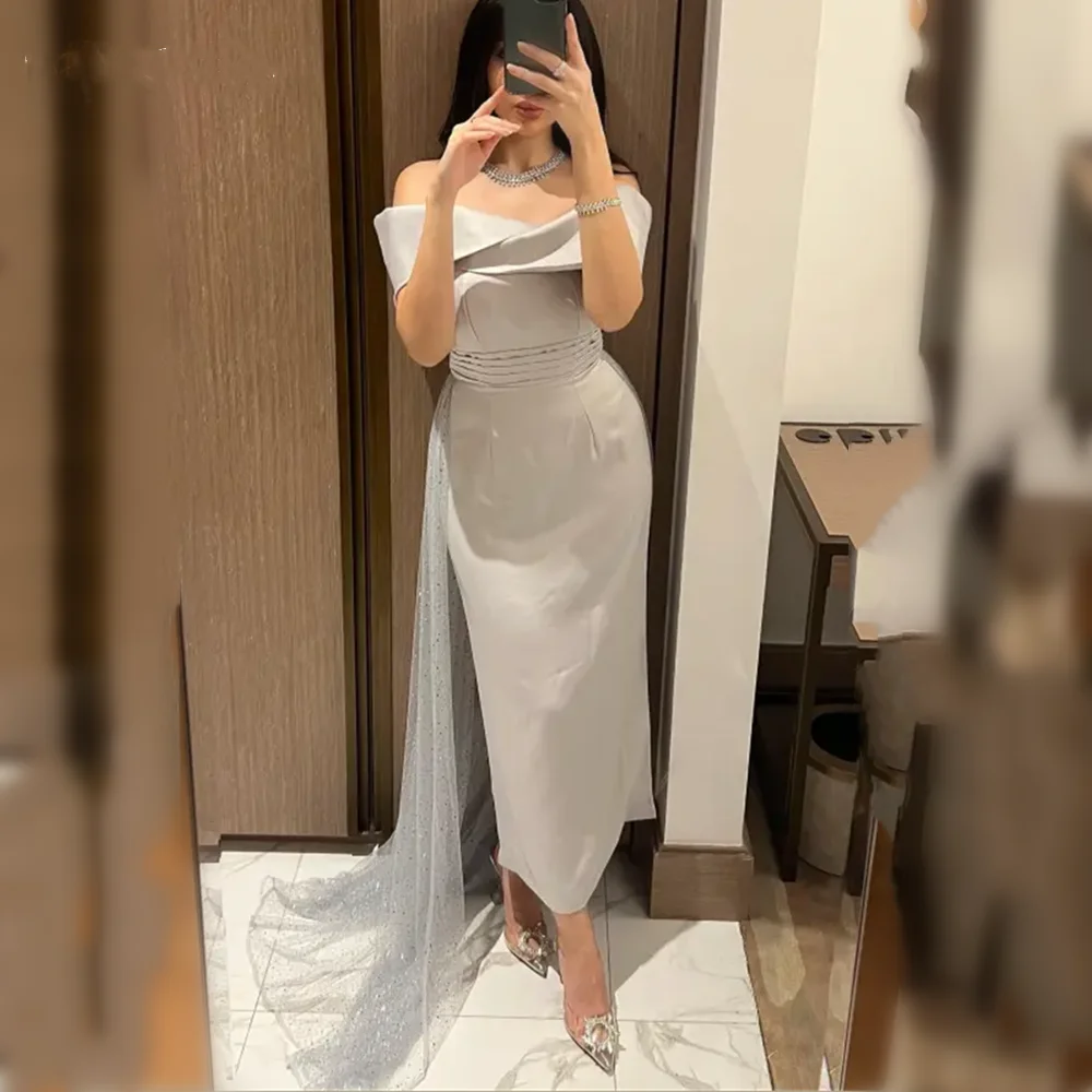 Elegante Satijnen Grijze Off Shoulder Avondjurk Zeemeermin Galajurken 2023 Sexy Knie Lengte Dubai Arab Feestjurken Zijtrein