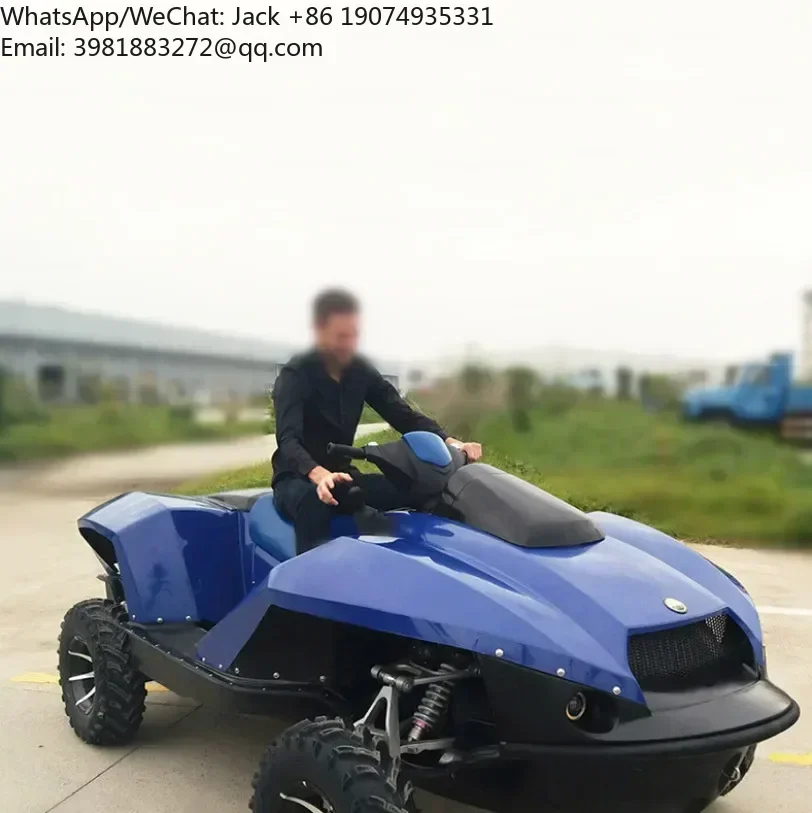 Large Displacement Speed Jet Ski Mini Jet Boat Made in China
