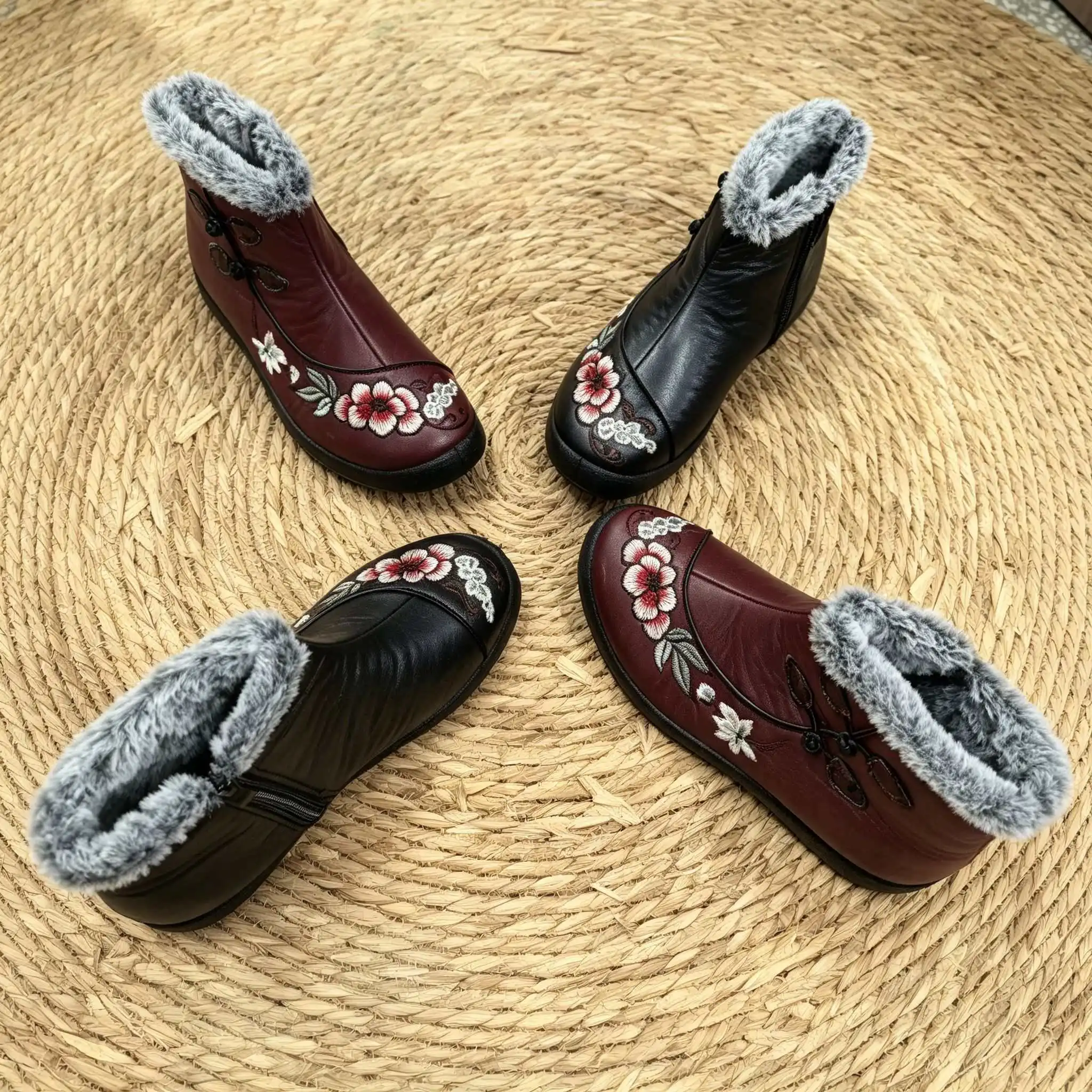 Winterstiefel für Damen mit ethnischer Blumenstickerei, Kunstleder mit gepolstertem Futter, warm und bequem, lässiger Stil, Schneestiefel. – Detail 2