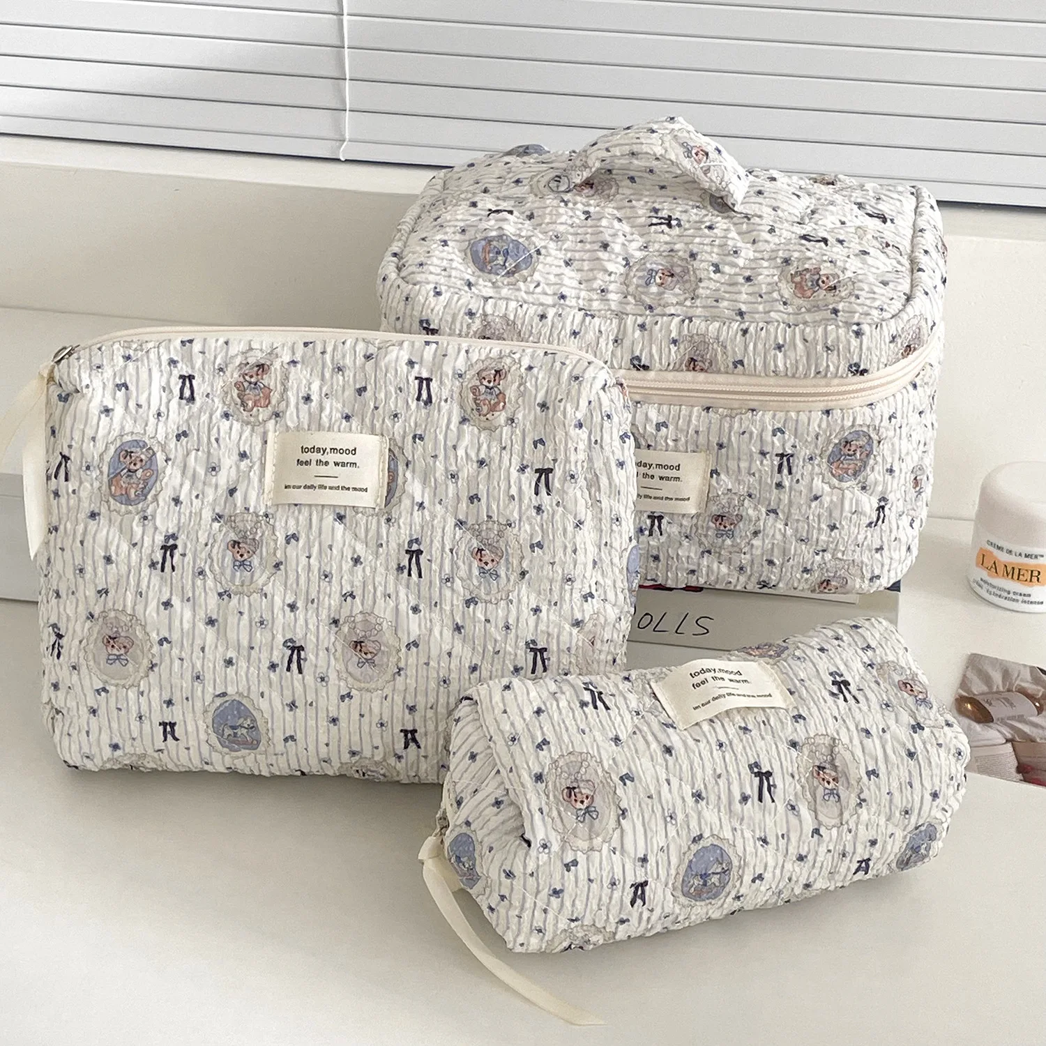 Cute Bear Makeup Bag Multi-Layer Compartments Cosmetic Organizer with Zipper, Portable Travel Toiletry Pouch for Women Girls