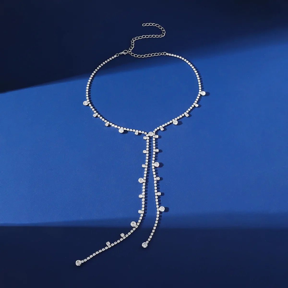 Silver Long Tassel Lnlaid With Rhinestone Shiny Women's Necklace Fashionable Banquet Choker For Women Jewelry Accessories 2024