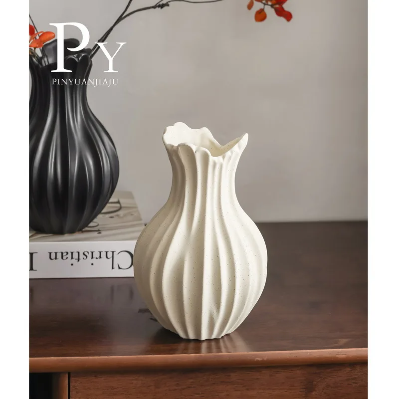 

Modern fan ceramic vase flower arrangement light luxury high-end entrance living room TV cabinet decoration ornament
