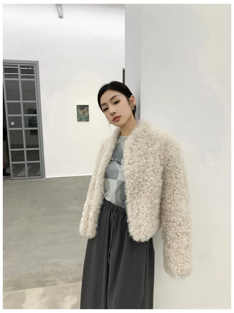 2024 New Fashion Real Fur Coat Women Luxury Winter High Quality Natural Lamb Leather Fur Jacket Elegant Short Coats and Jackets