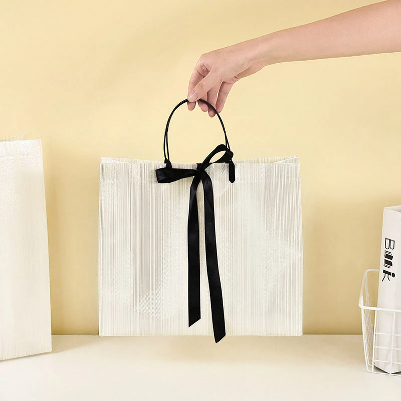 1pc Gift Packaging White Non-woven Bag With Black Border Shopping Bags Portable Tote Bags Bow Ribbon Dinner Party Supplies