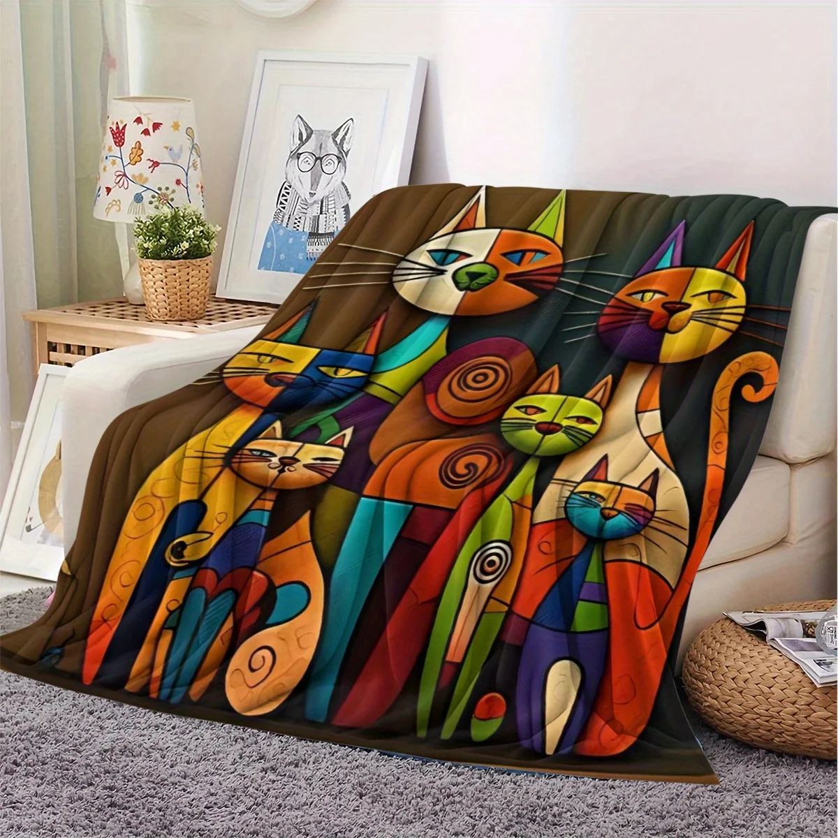 A Flannel Blanket Featuring a Cartoon Animal Rainbow Cat Design, Soft And Warm for Afternoon Naps, Suitable for Sofas, Beds, Tra