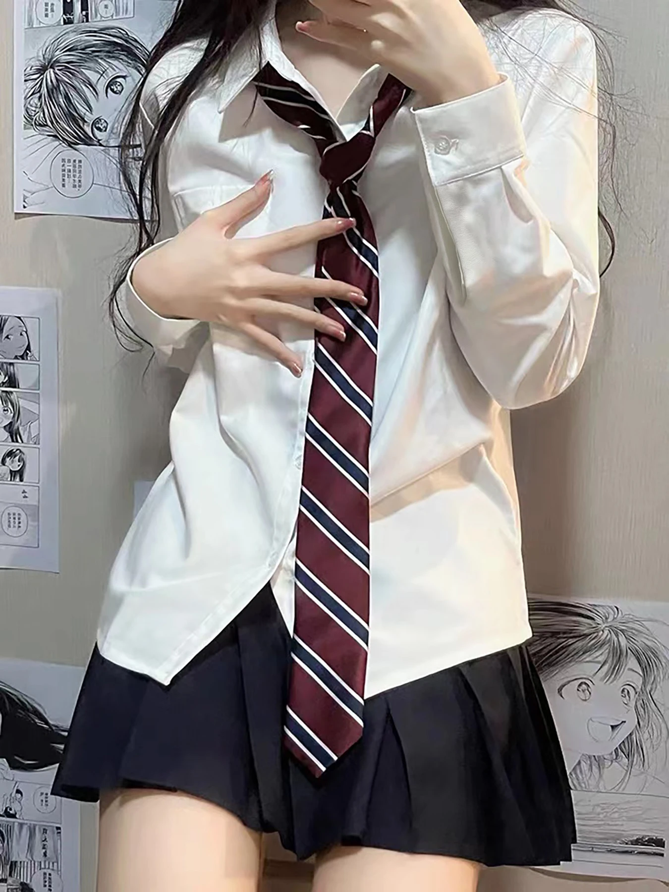 Chemise à poche originale pour étudiantes ; vêtements intérieurs amples avec chemise blanche et cravate