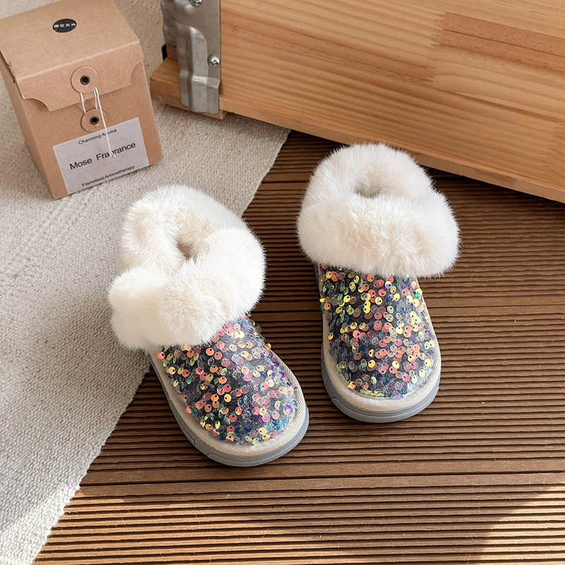 Botas de nieve para niños con lentejuelas brillantes, zapatos de algodón para niños nuevos de moda de estilo coreano para invierno 2025, mantienen el calor y el deslizamiento
