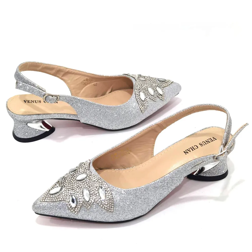 2023 Nigerian Women's Silver Mid Heels Frosted Crystal Shiny Rhinestone Party Italian Design Pointed Shoes And Bag Set