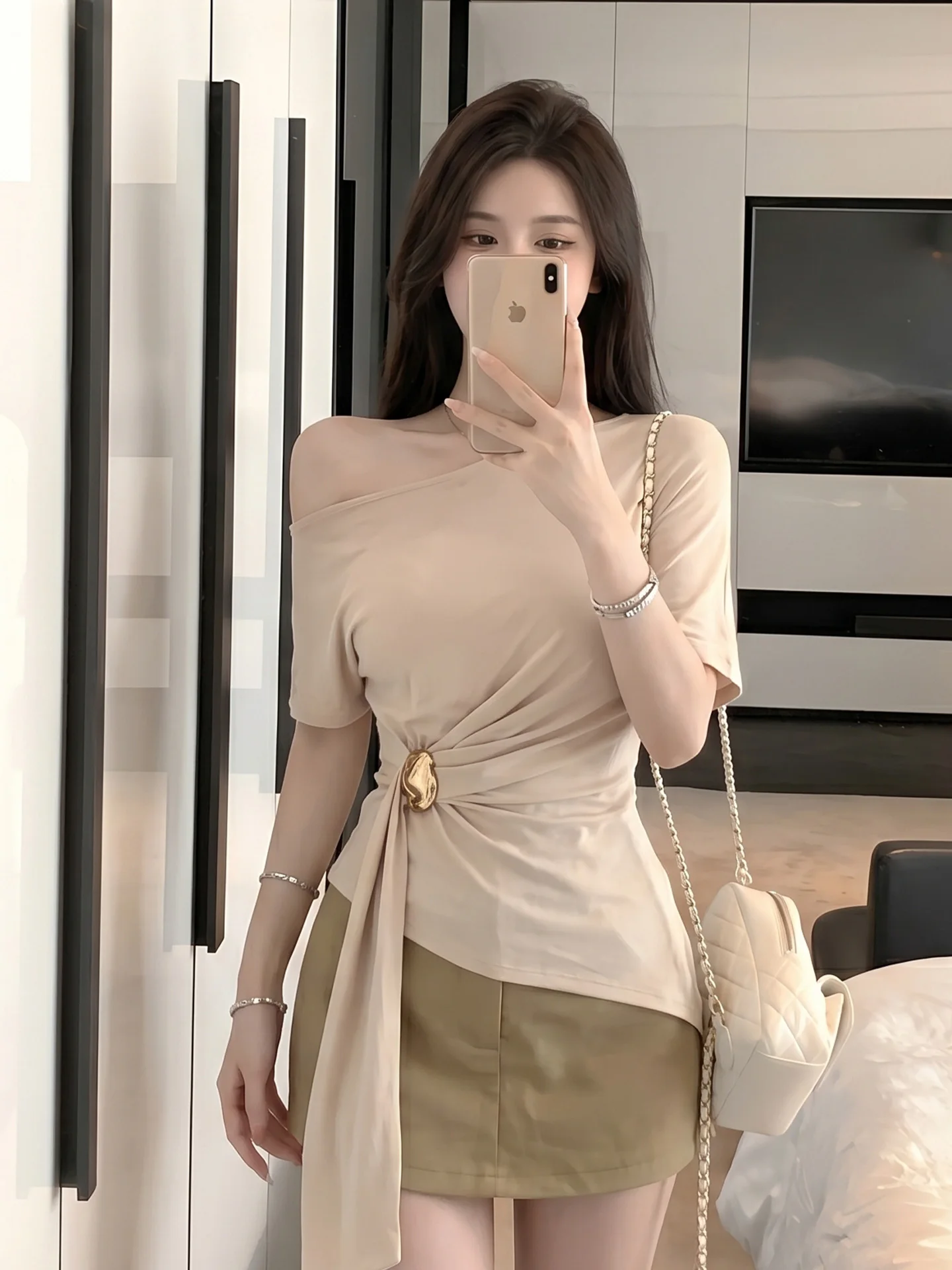 Hong Kong Style Chic Short Sleeve T-Shirt Women's Casual Metal Buckle Sash Slimming Summer Top City Walk Girl's Fashion