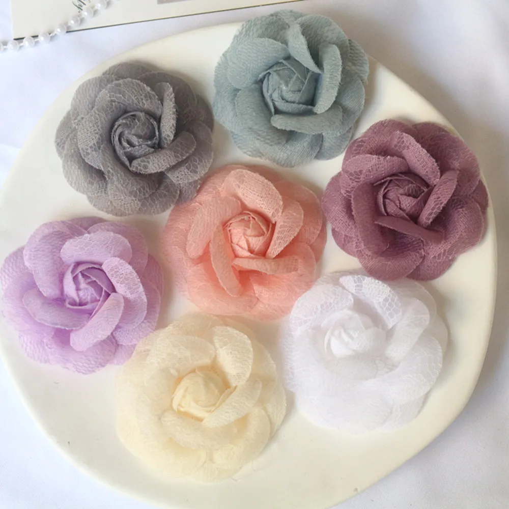 5PCS 5,5 CM Handgemachte Spitze Stoff Kamelie Rose Blume Kopfbedeckung Hut Kleid Kleidung Dekoration Haar Zubehör Brosche DIY material – Detail 4