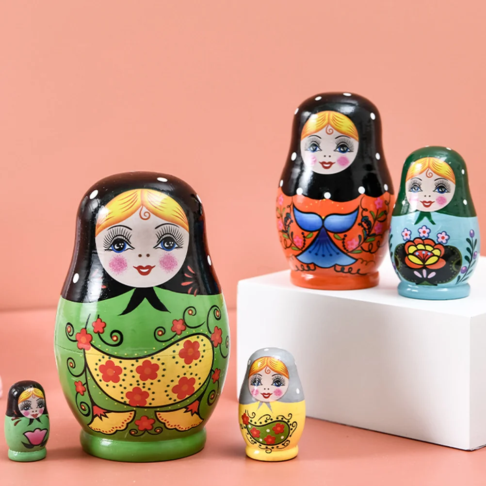 Matryoshka ของเล่นการ์ตูนไม้ทํารังสําหรับเดินทางเด็ก