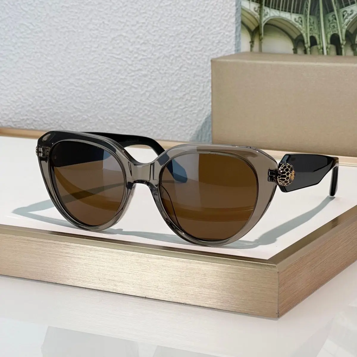 

Trendy 2025 Snake Design Women Sunglasses BV50003I Polarized Oversized UV Protection
