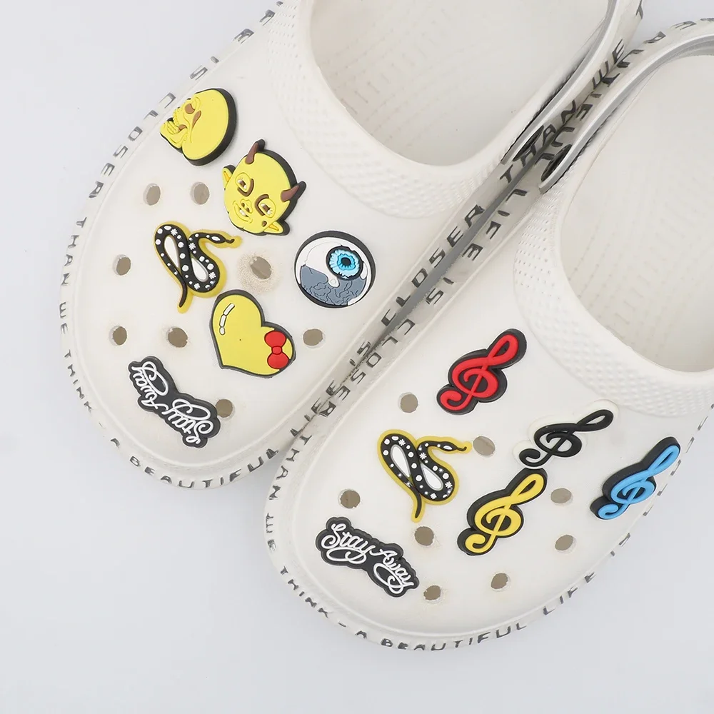 Shoe Accessories Charms Alien Cute Cartoon Skull Eyeball Shoe Decoration Buckles 4-color Note Childn Holiday Gift 1 Piece
