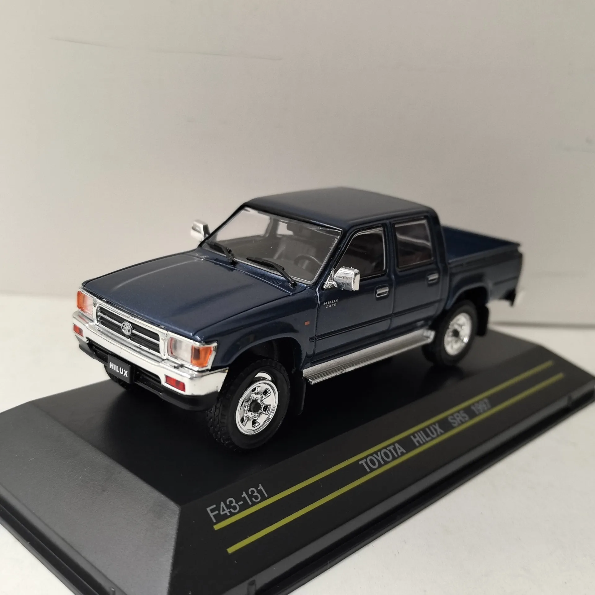 دييكاست الأولى 1/43 مقياس تويوتا هايلكس SR5 1997 سبيكة سيارة نموذج تحصيل لعبة هدية تذكارية عرض حلية #1