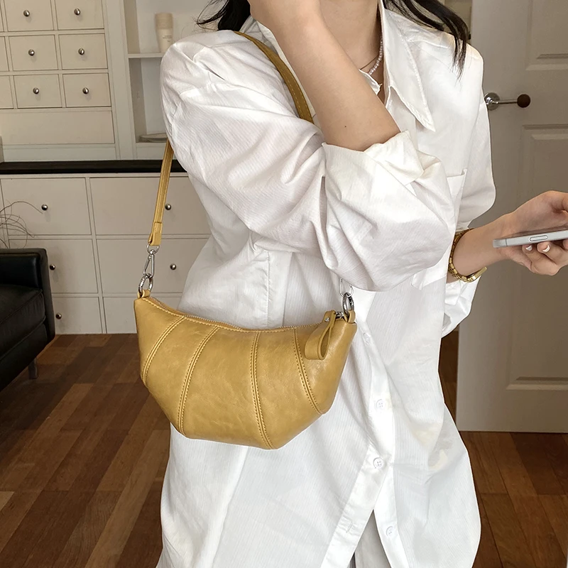 

Cream Pleated Underarm Bag, Adjustable Strap Casual Crossbody Hobo Purse for Women