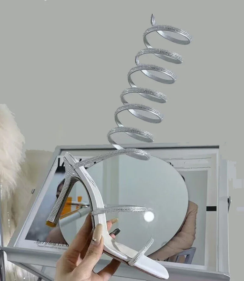 

Женские Серебристые босоножки со змеиным принтом, на высоком каблуке