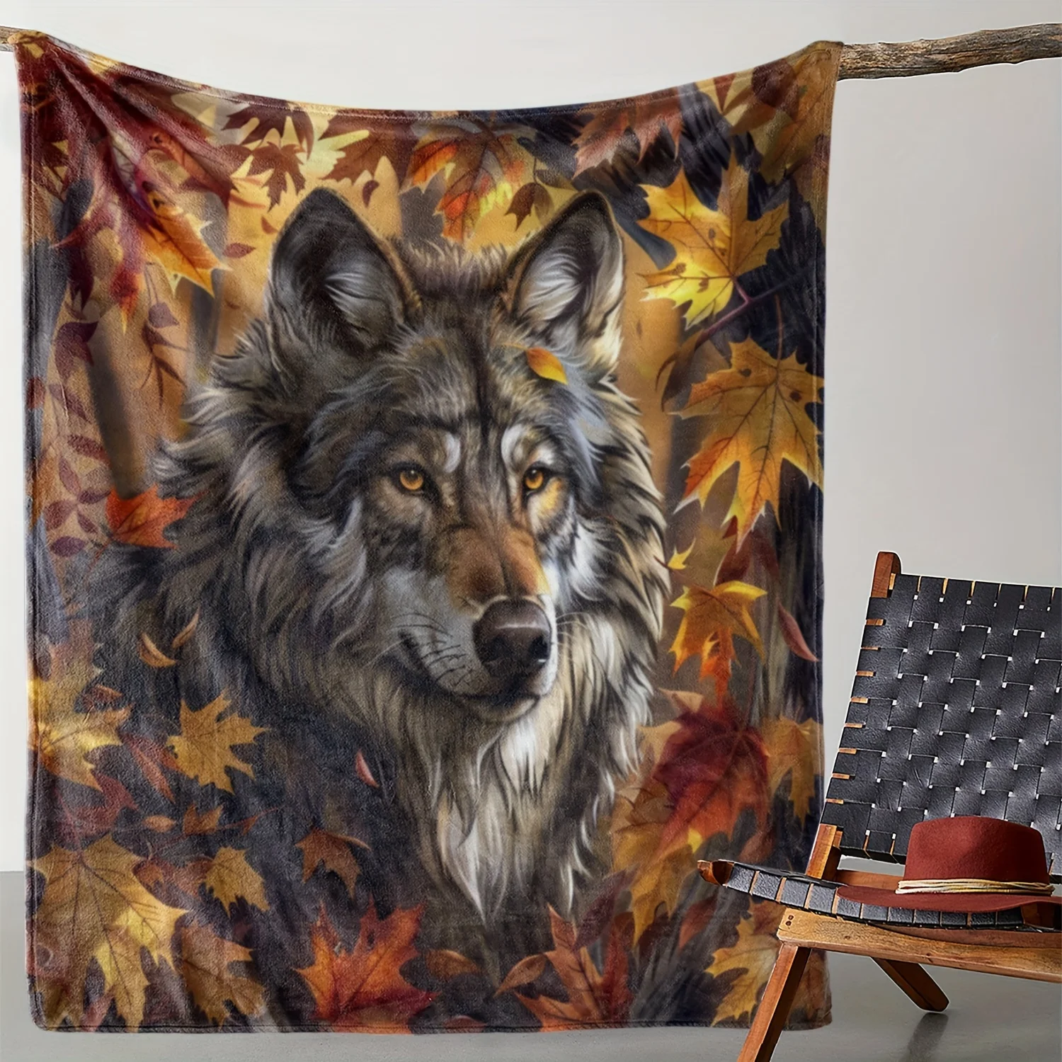 Cozy Fall Autumn Wolf Print Throw Blanket Decorative Woodland Leaf Pattern Fleece Throw for Sofa Home Seasonal Gift Idea