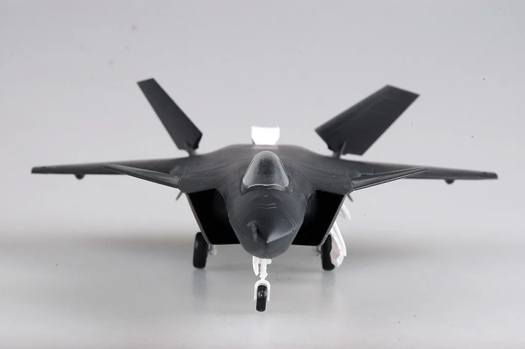 Trompetista 01663 1/72 PLAAF J-20 Mighty Dragon Stealth Fighter Militar Colecionável Modelo de Montagem de Plástico Kit de Construção de Brinquedo